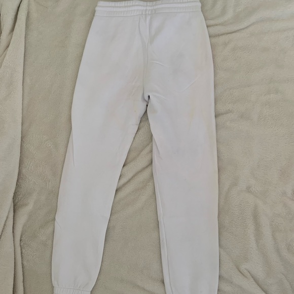 Aritzia TNA The Slim Sweatpant - Picture 2 of 6